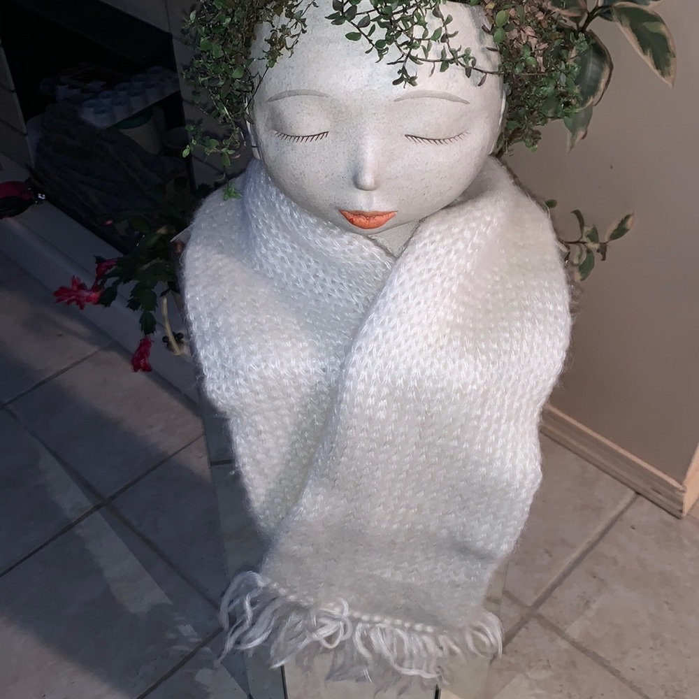 Ivory Aris scarf